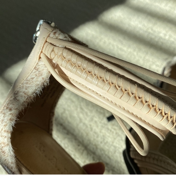 Shoes - Picture 2 of 7